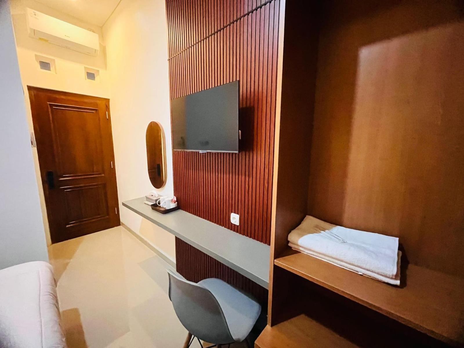 House Of Bedjo Powered By Cocotel Yogyakarta Exterior foto