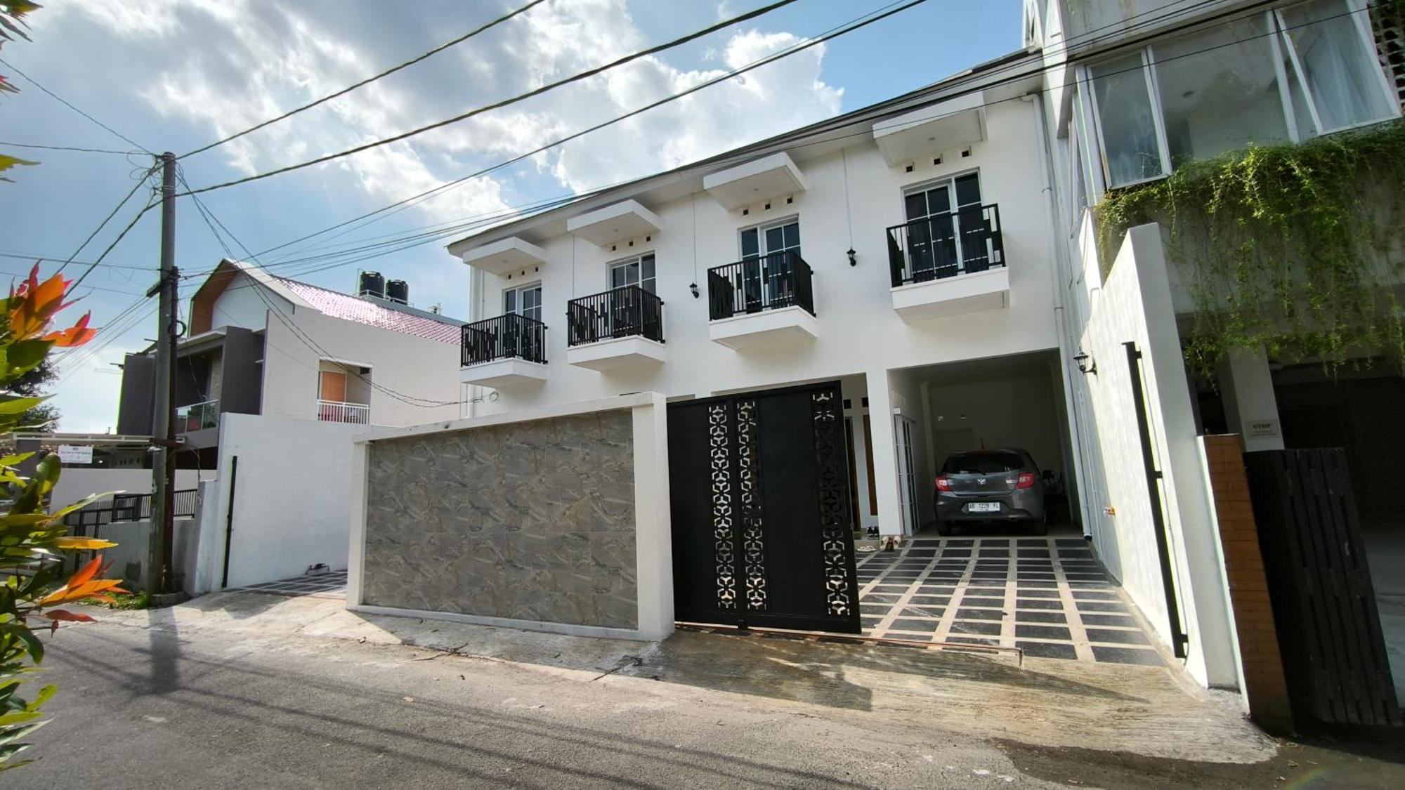 House Of Bedjo Powered By Cocotel Yogyakarta Exterior foto